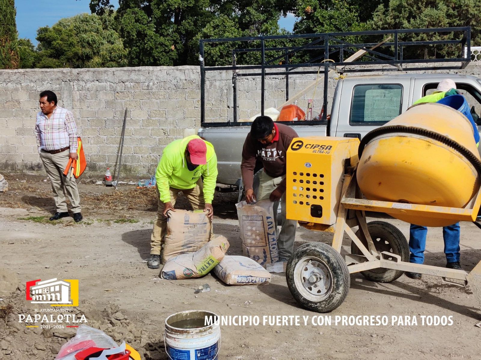 En Papalotla, inicia construcción de barda perimetral en panteón de San Buenaventura
